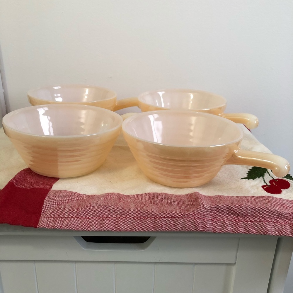Fire King Bee Hive Soup/Chili Ovenware